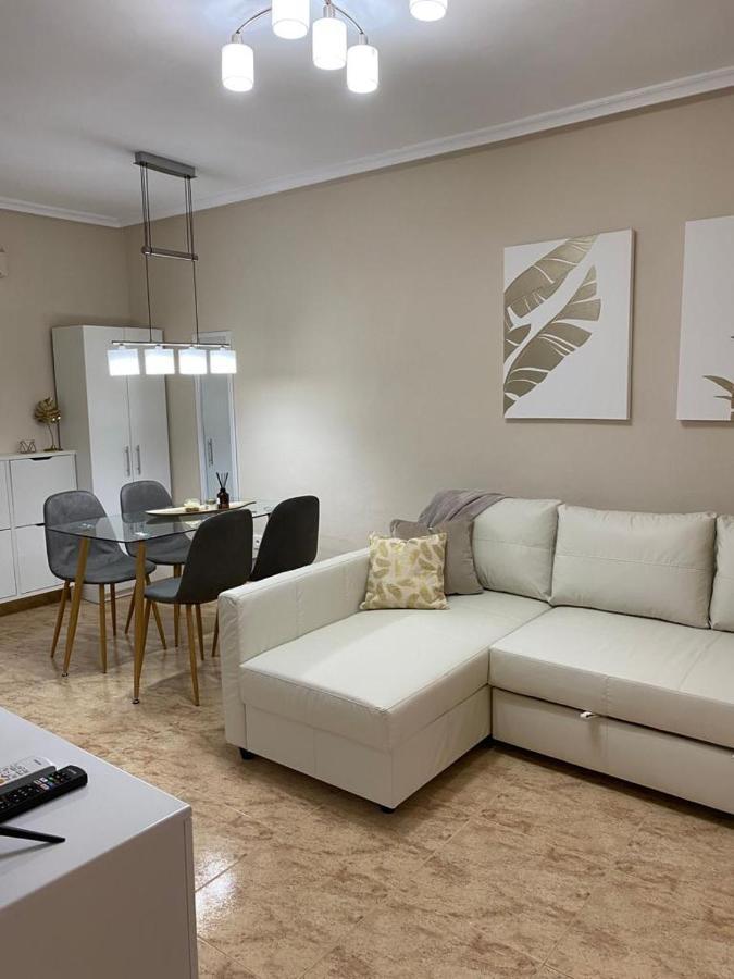 Комфортабельные Апартаменты С Большой Террасой Torrevieja Bagian luar foto