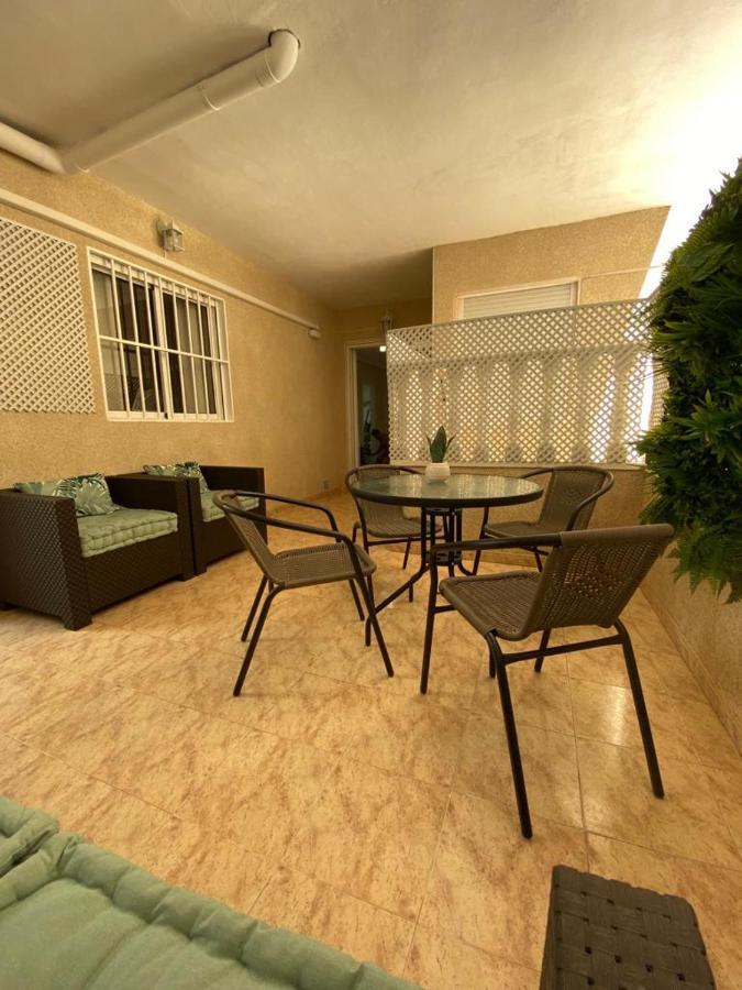 Комфортабельные Апартаменты С Большой Террасой Torrevieja Bagian luar foto
